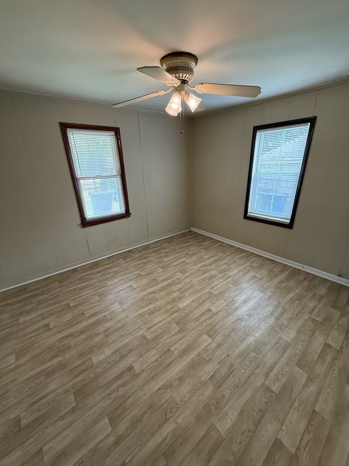 2134 N Norfolk Ave #1 - Photo 5 of 14