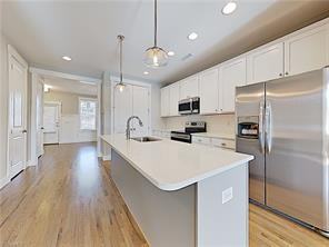 2383 Great Ridge Pkwy #1 - Photo 6 of 18