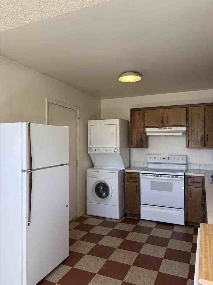 127 N Fillmore St #B - Photo 6 of 10