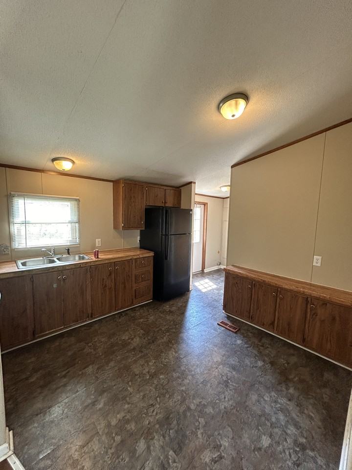 191 Zackary St #1 - Photo 5 of 20