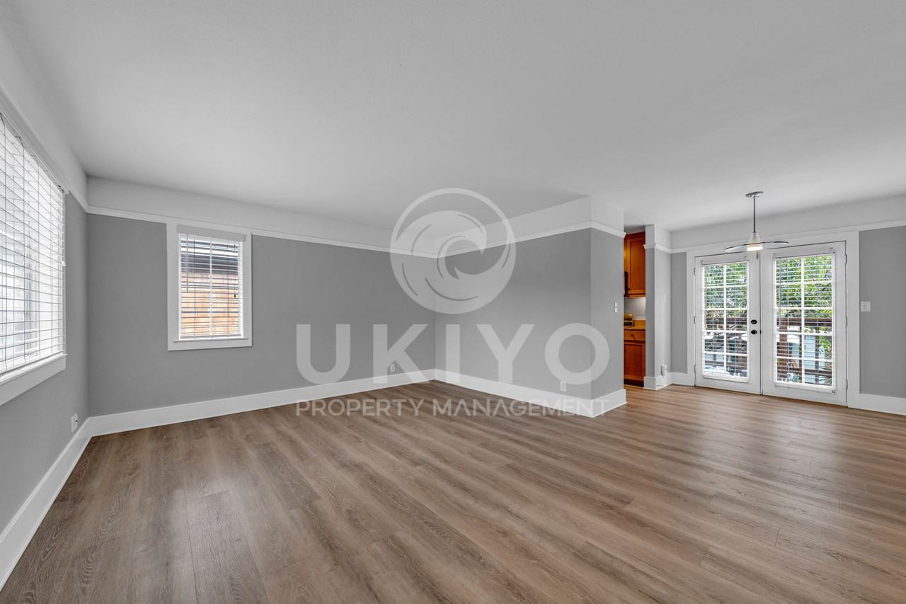 620 Alcatraz Ave #1 - Photo 5 of 44