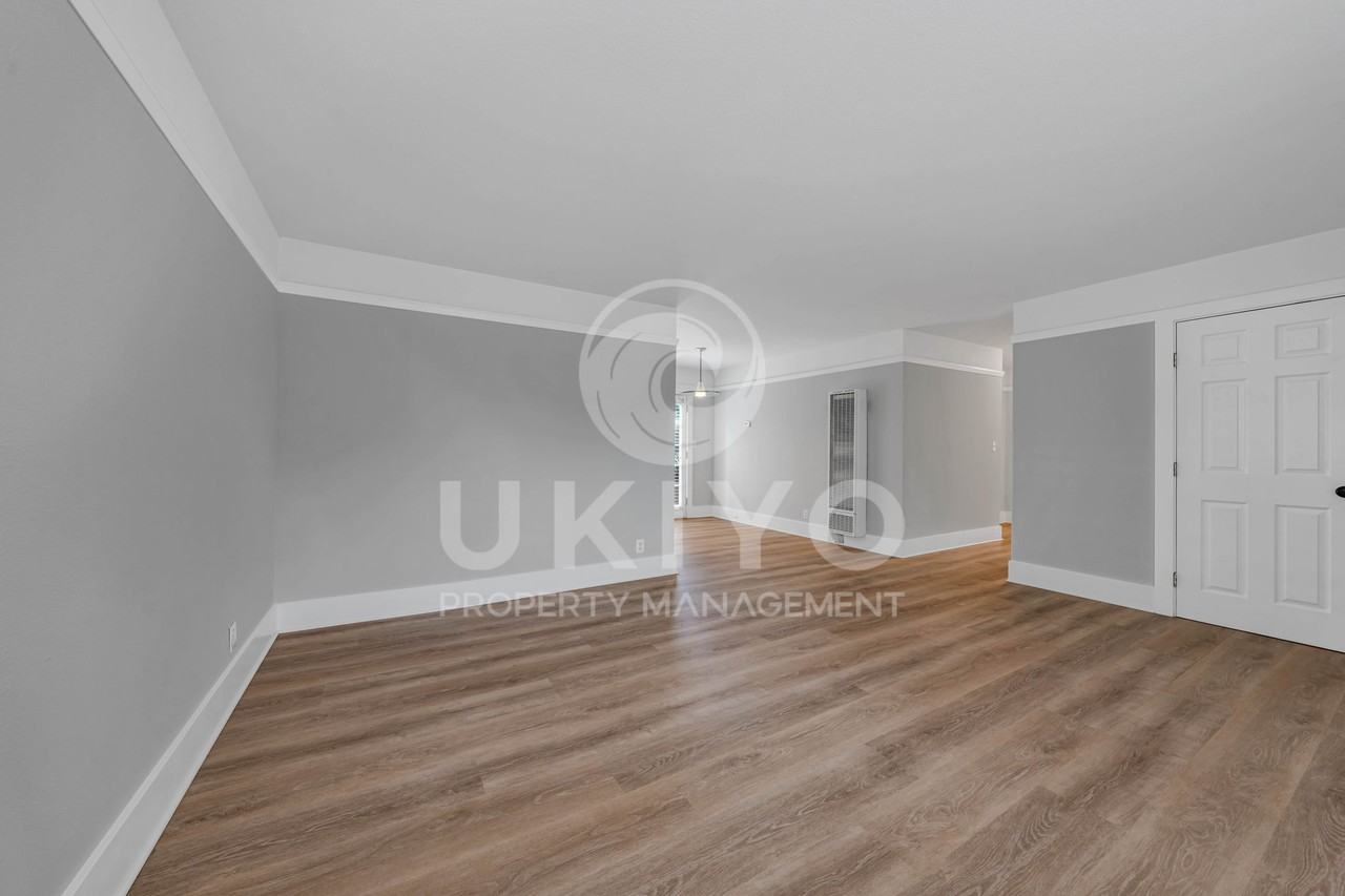 620 Alcatraz Ave #1 - Photo 7 of 44
