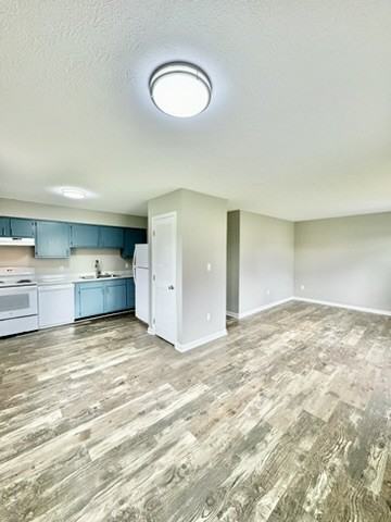 2024 Hickory Hill Dr #2024 - Photo 7 of 14