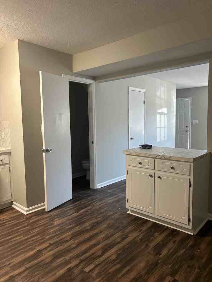 1200 Pine St #B - Photo 3 of 13
