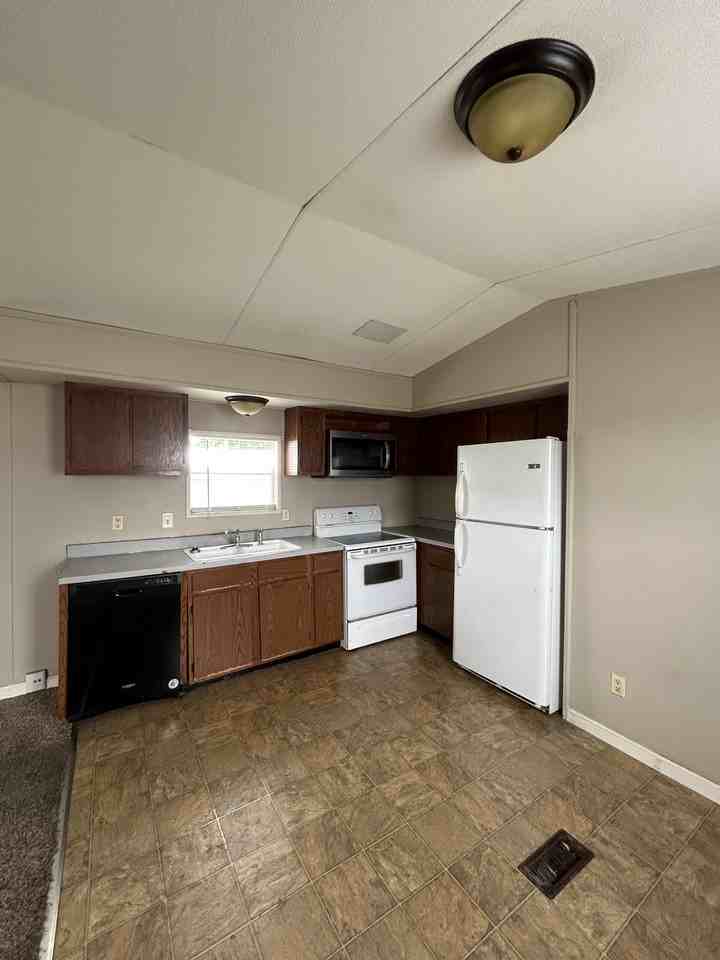 105 Richie St #1 - Photo 2 of 8