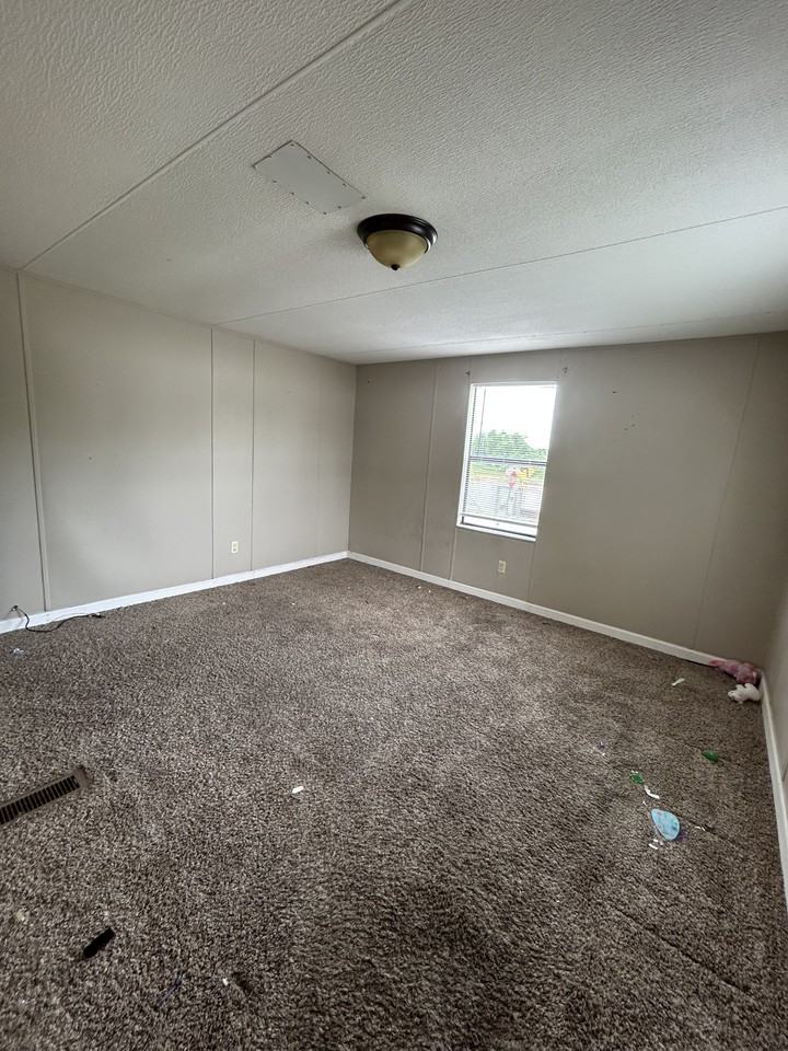 105 Richie St #1 - Photo 3 of 8