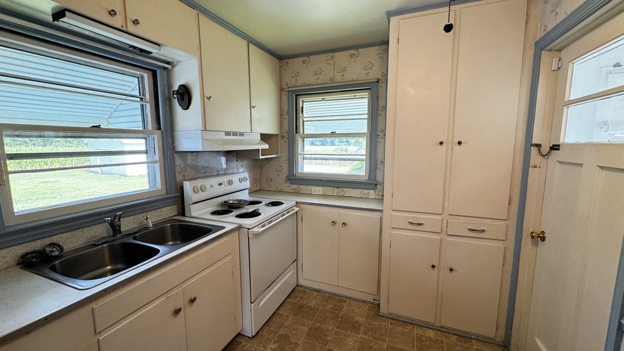389 Haw Branch Rd #1 - Photo 4 of 11