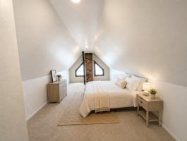 featured image of 2322 Stratford Ave