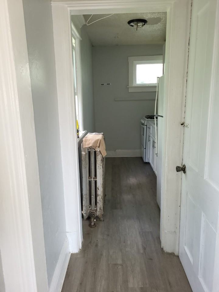 536 W Mishawaka Ave #1 - Photo 3 of 10