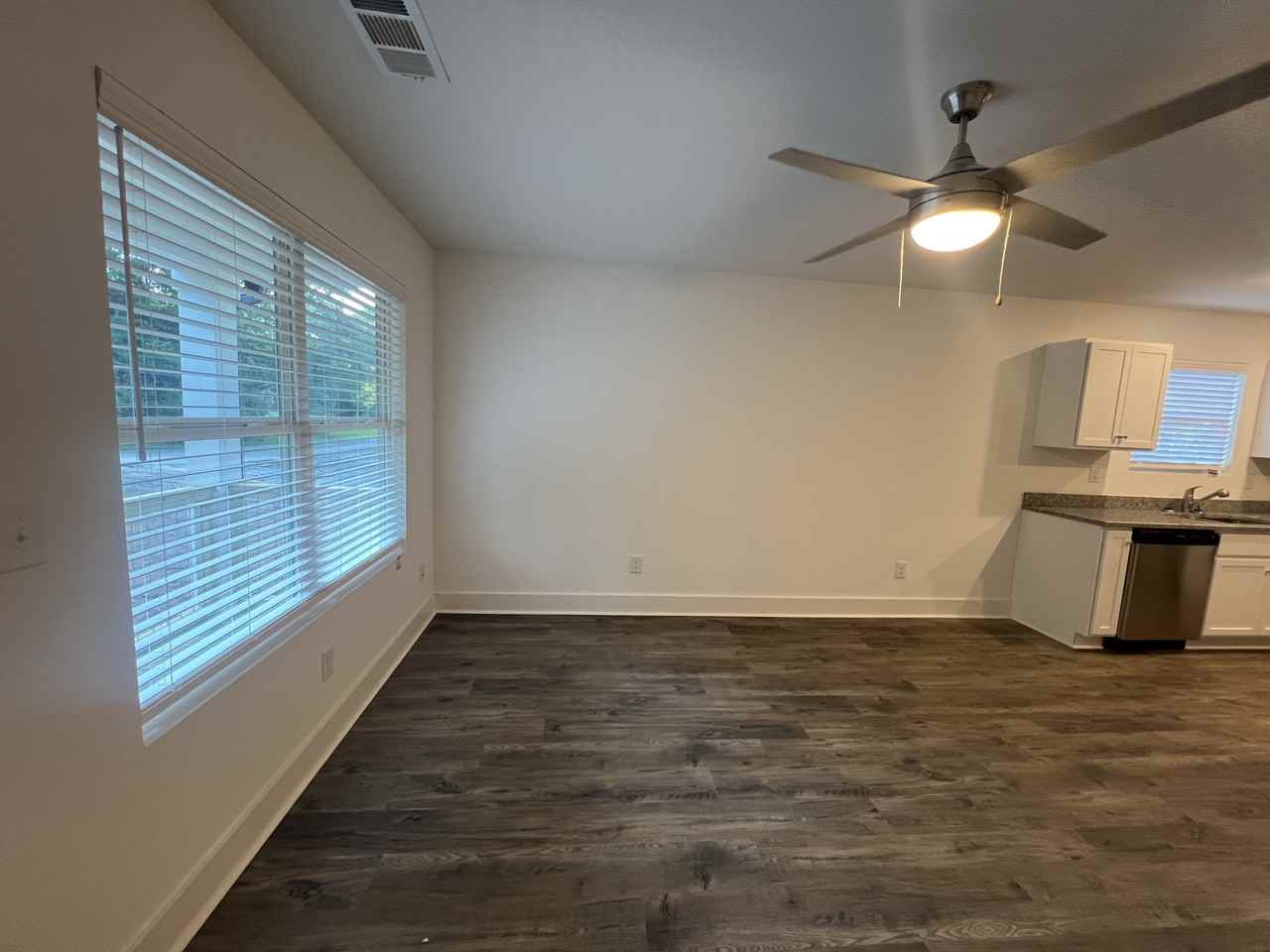 535 S Forest Ave #535 - Photo 2 of 16