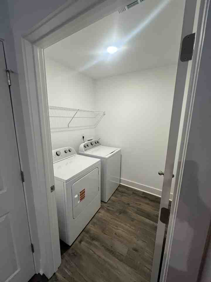 535 S Forest Ave #535 - Photo 5 of 16