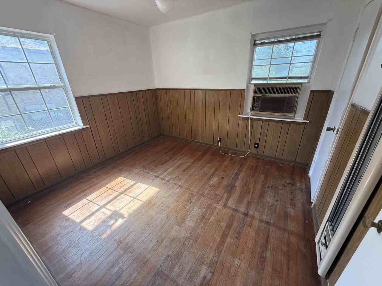3214 Avenue T - Photo 3 of 10