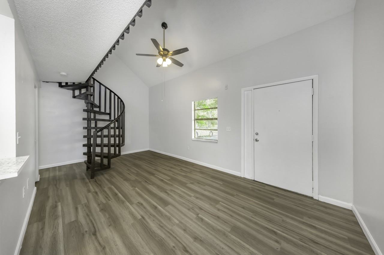 2122 Bradford Street - 1Unit 501 #1 - Photo 2 of 10