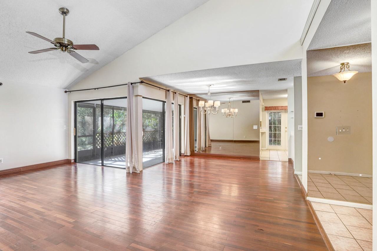 4504 Stonehenge Rd #1 - Photo 3 of 9