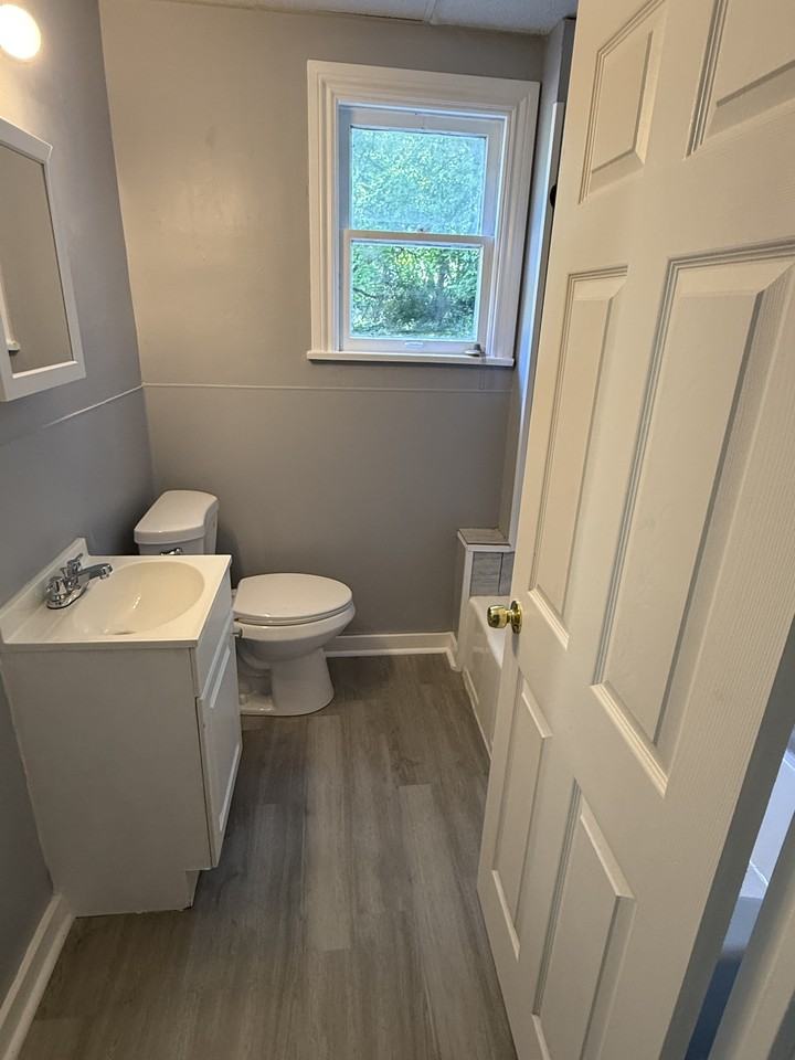 114 Penhale Ave #1 - Photo 5 of 8