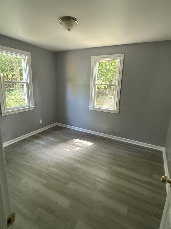 114 Penhale Ave #1 - Photo 7 of 8