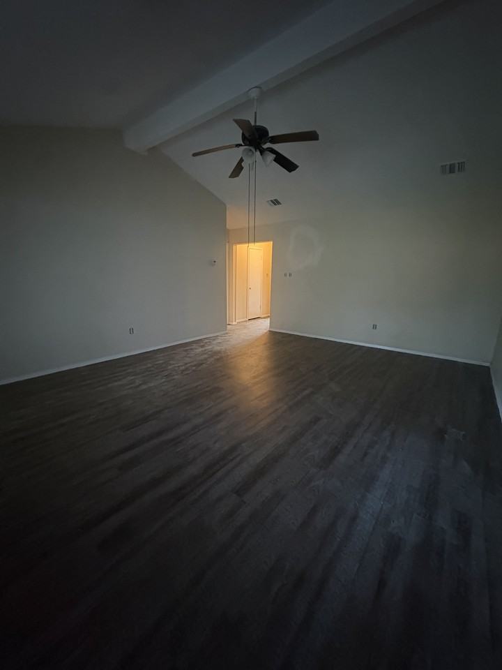 706 Redstone St #1 - Photo 2 of 26