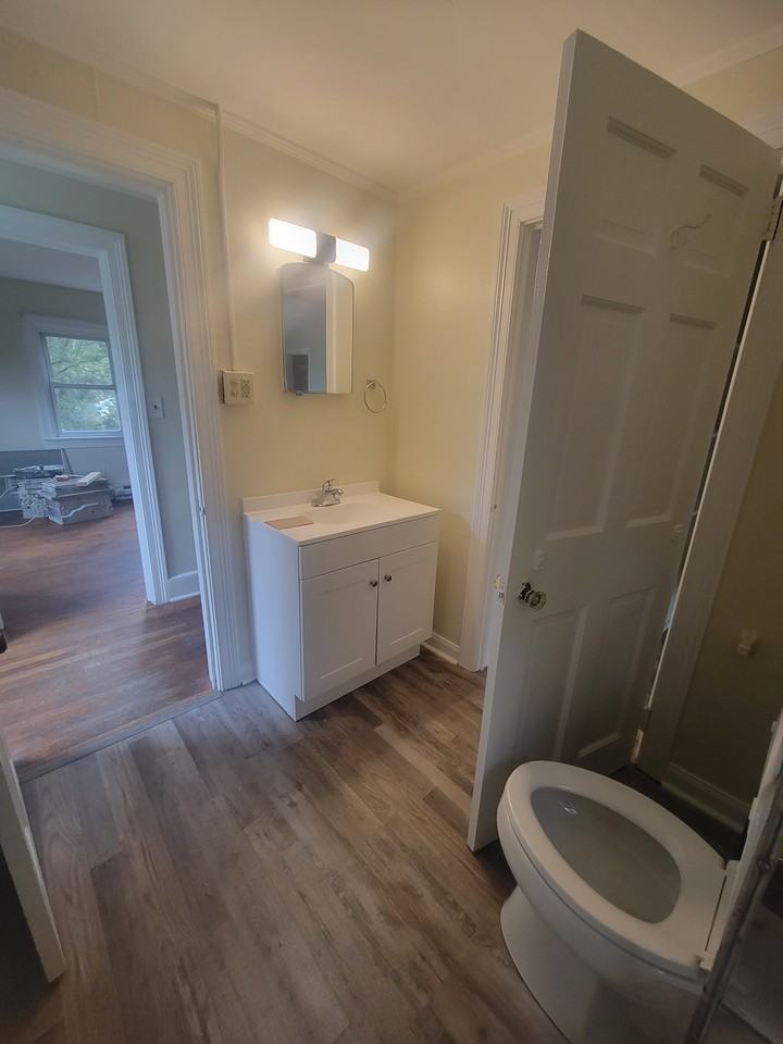 306 Franklin St #B - Photo 7 of 9
