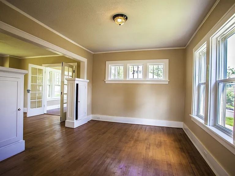 829 Chicago Ave #1 - Photo 3 of 13