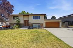 3671 W Cordelle Cir - Photo 1 of 1