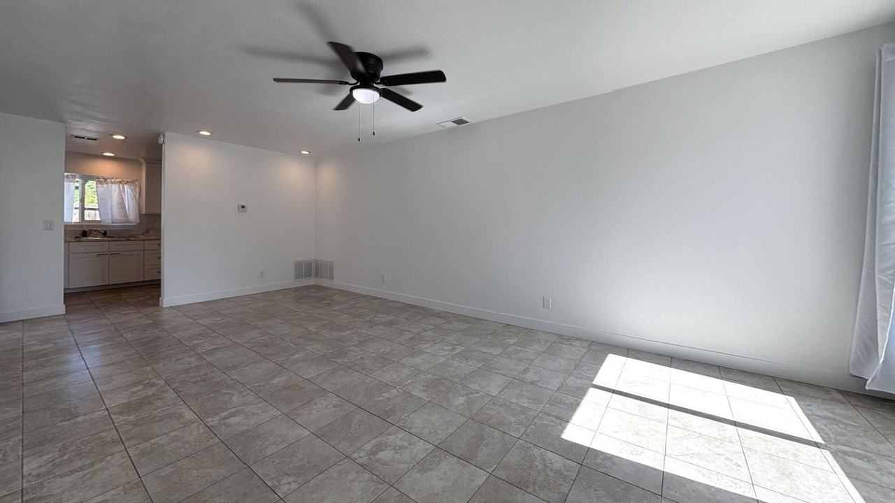 228 Janan Ct - Photo 2 of 18