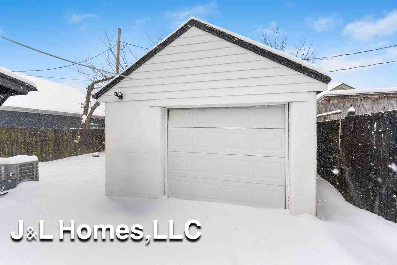 279 Lechner Ave #1 - Photo 3 of 10