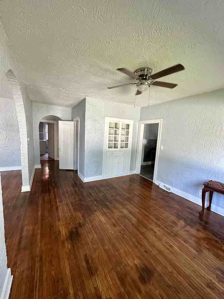 129 W 3rd St #1 - Photo 5 of 13