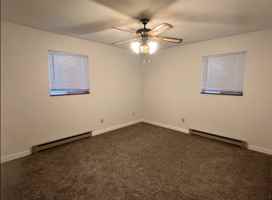 featured image of 944 E Elm Dr