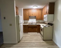 featured image of 944 E Elm Dr
