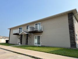 featured image of 513 513 16 Ave Circle NE #7