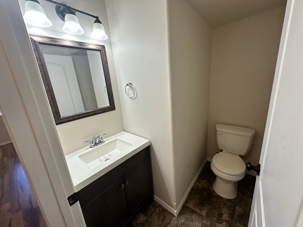 6205 North Astor StreetApt 4 #6205-4 - Photo 4 of 12