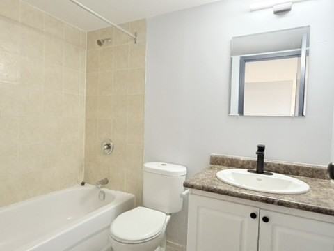 1071 Mcdougall St #405 - Photo 7 of 9