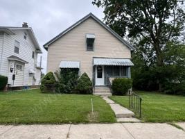 featured image of 1706 Sinclair St #1