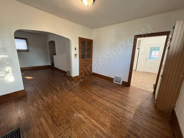 1706 Sinclair St #1 - Photo 3 of 10