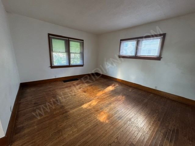 1706 Sinclair St #1 - Photo 6 of 10