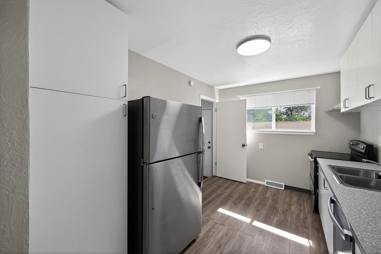 26 Newland Ct #1 - Photo 7 of 49