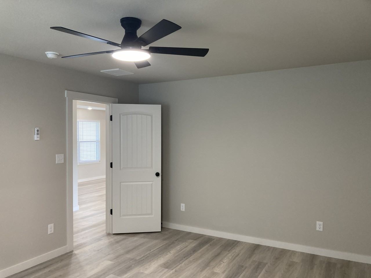 10423 Preston Ct #1 - Photo 4 of 27