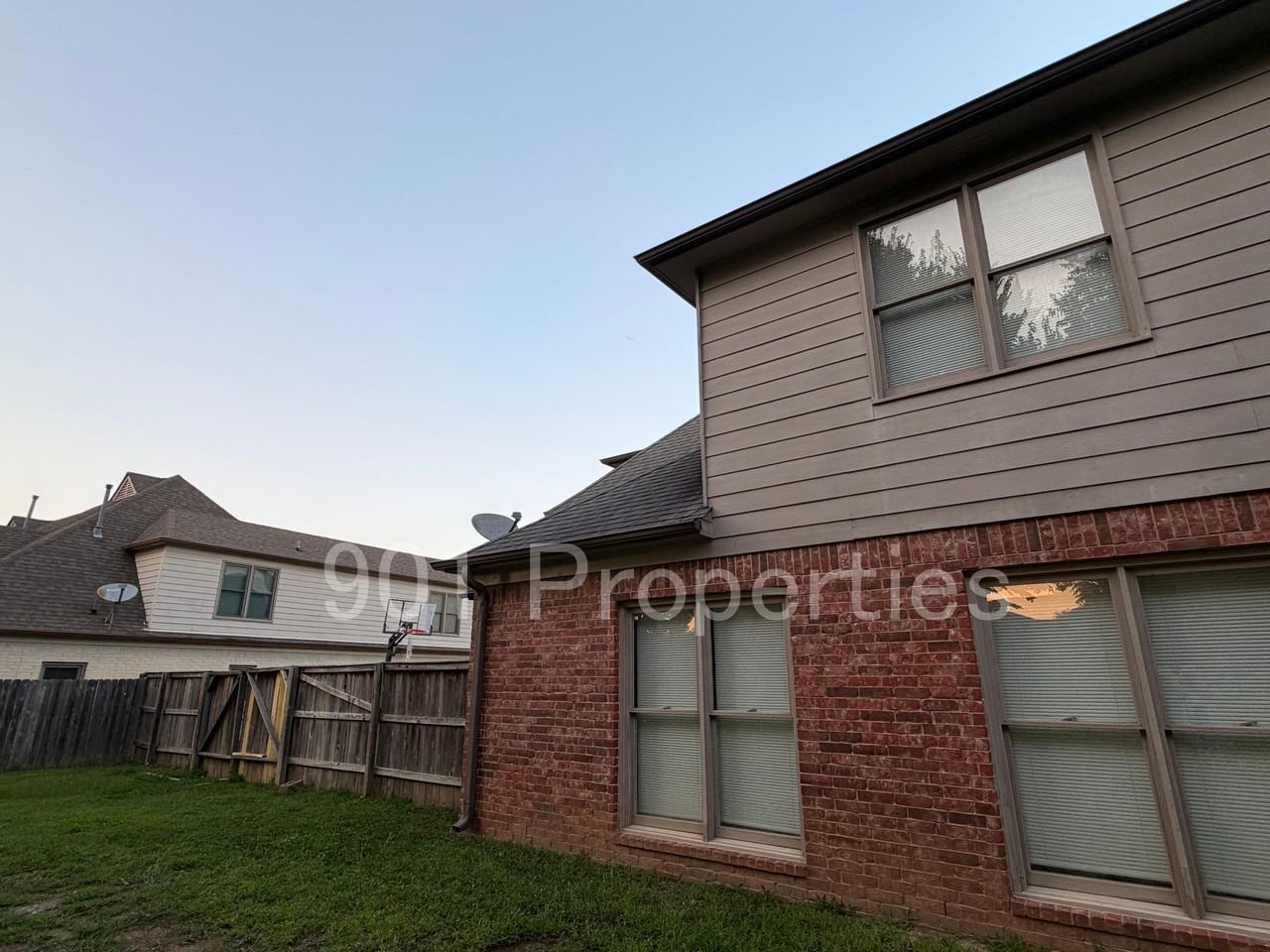 3777 Pavilion Cir #1 - Photo 3 of 34