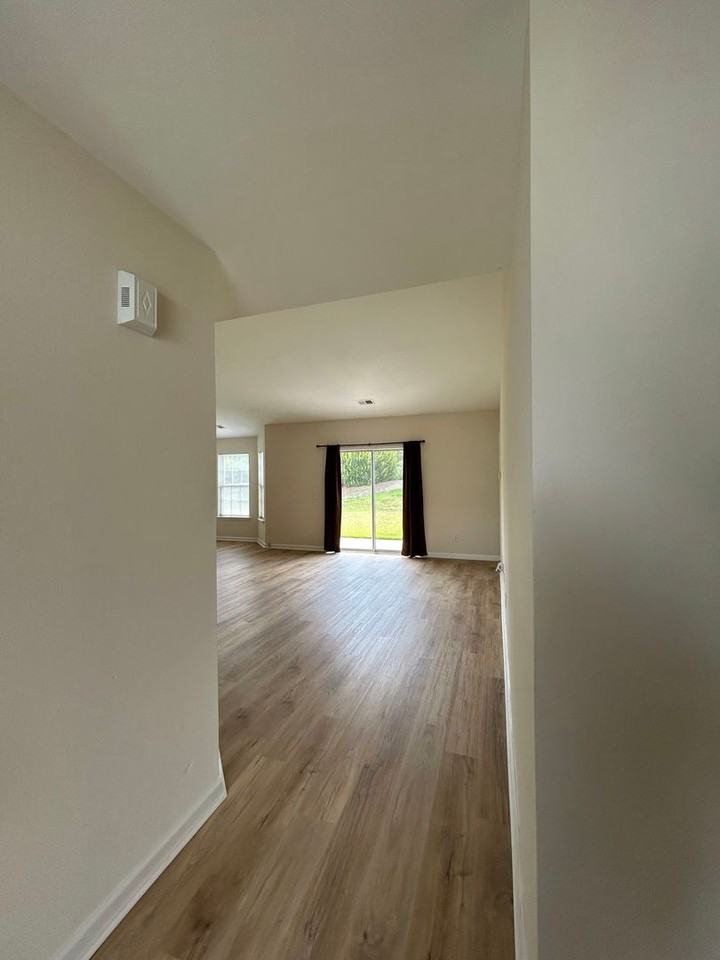 953 Wyndfall Dr Sw - Photo 4 of 37