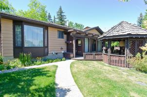 featured image of 740 Coach Bluff Cres Sw
