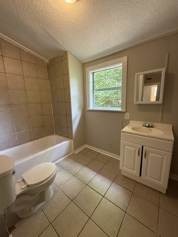 5509 Court P #1 - Photo 5 of 13
