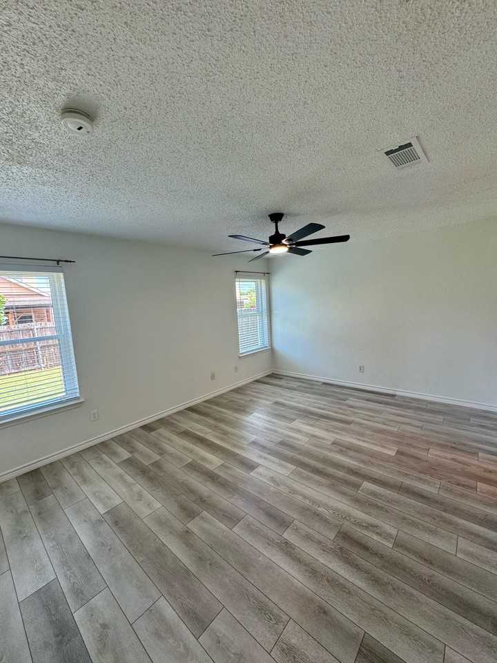 2304 Corral Dr #1 - Photo 7 of 16