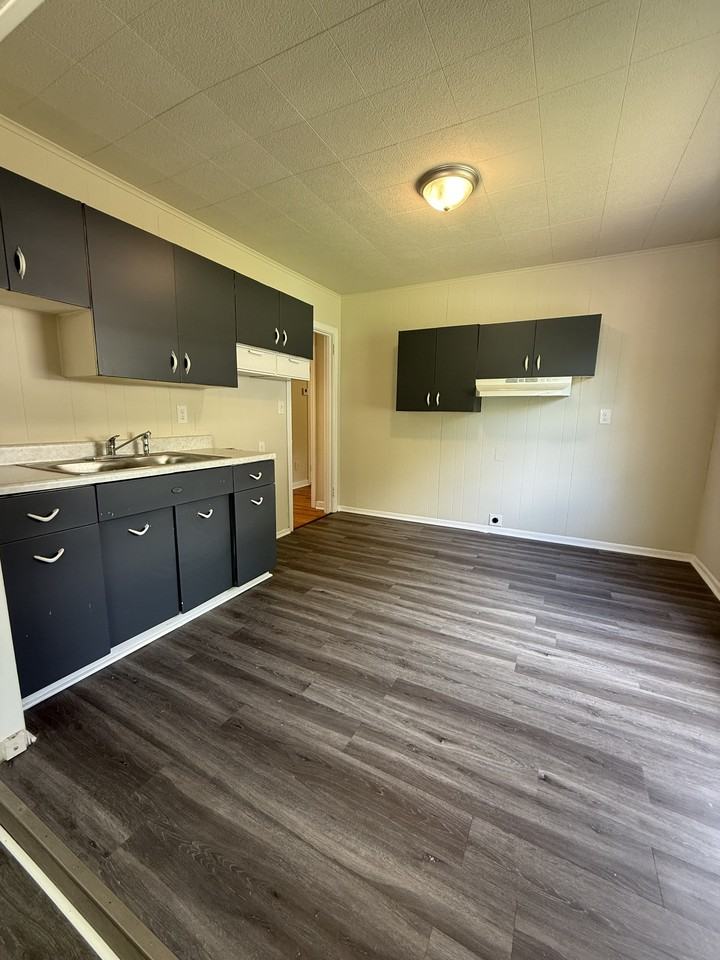 6144 Court M #1 - Photo 5 of 11
