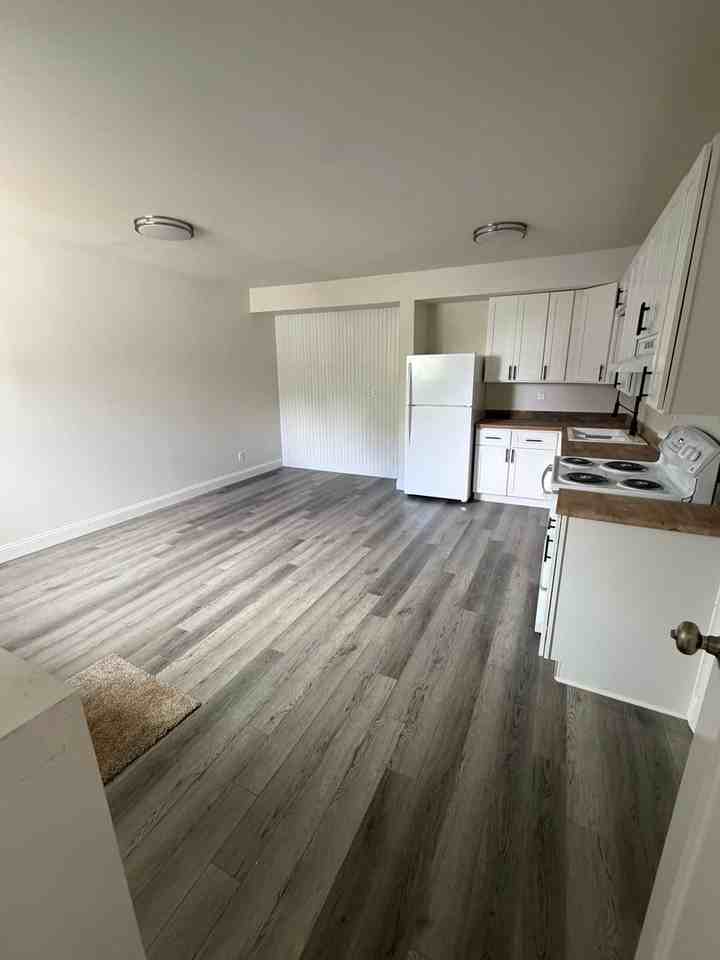 421 Golden Ave - Photo 5 of 13
