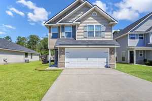 featured image of 203 Grandview Dr #1