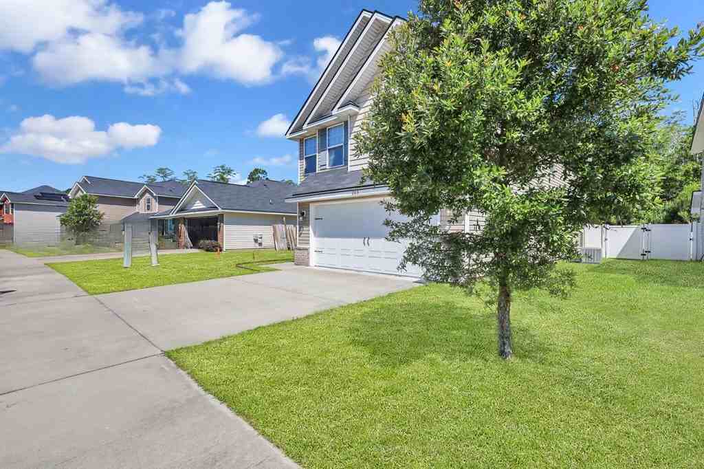 203 Grandview Dr #1 - Photo 3 of 21