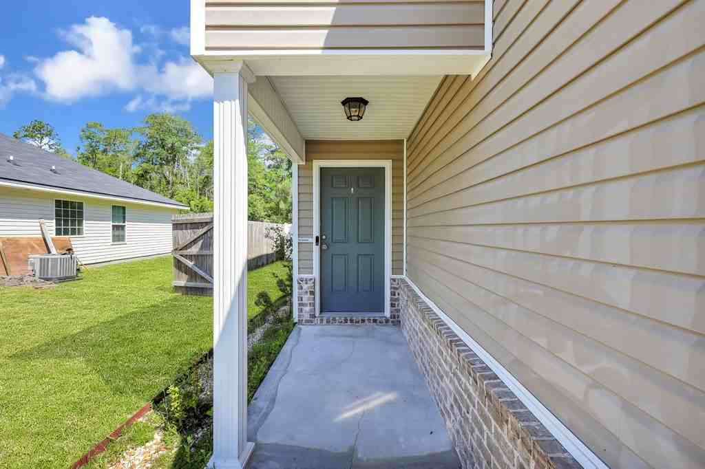 203 Grandview Dr #1 - Photo 4 of 21