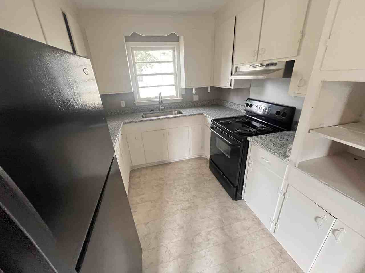 310 N Parson St #1 - Photo 5 of 10