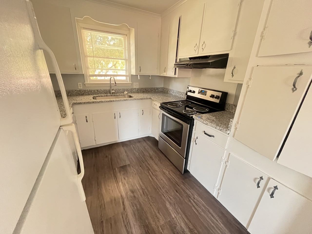 312 N Parson St #1 - Photo 2 of 10