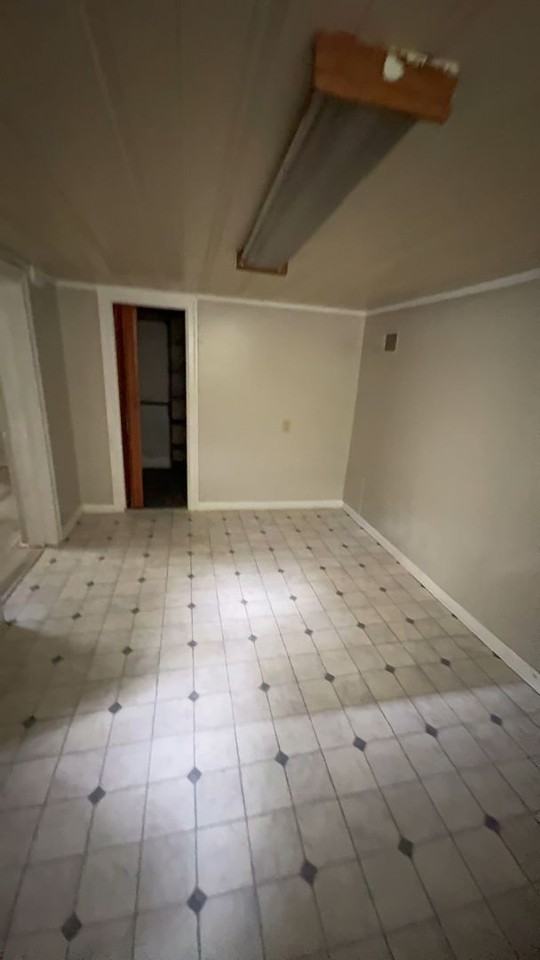 1901 Dellwood Ave - Photo 6 of 12